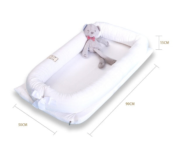 Mesh breathable folding bed